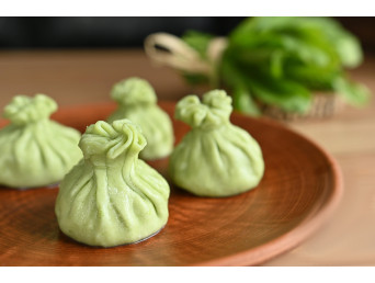 Chinkaliai su sūriu ir špinatais