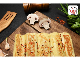 Lietiniai blynai su vištienos ir pievagrybių